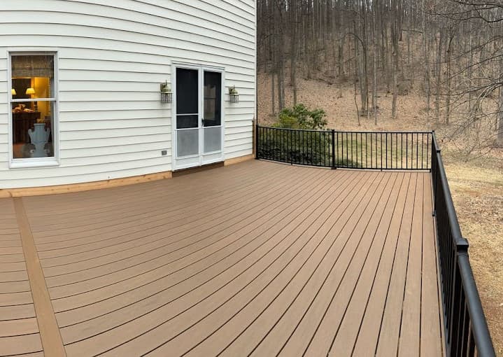 Jasper Trex deck built by Decks by DAK Construction in Central Virginia